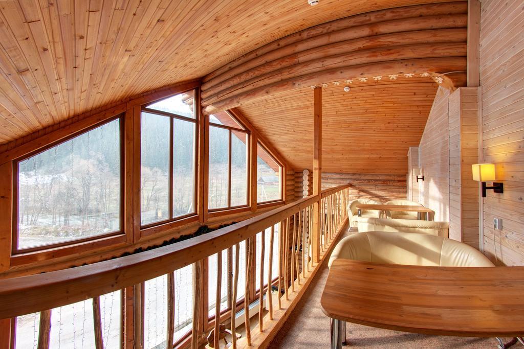Hotel Bereg บูโคเวล ภายนอก รูปภาพ