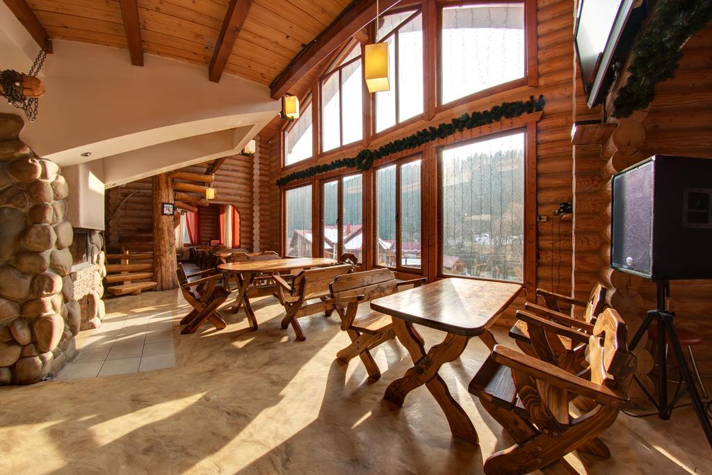 Hotel Bereg บูโคเวล ภายนอก รูปภาพ