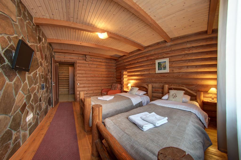 Hotel Bereg บูโคเวล ภายนอก รูปภาพ