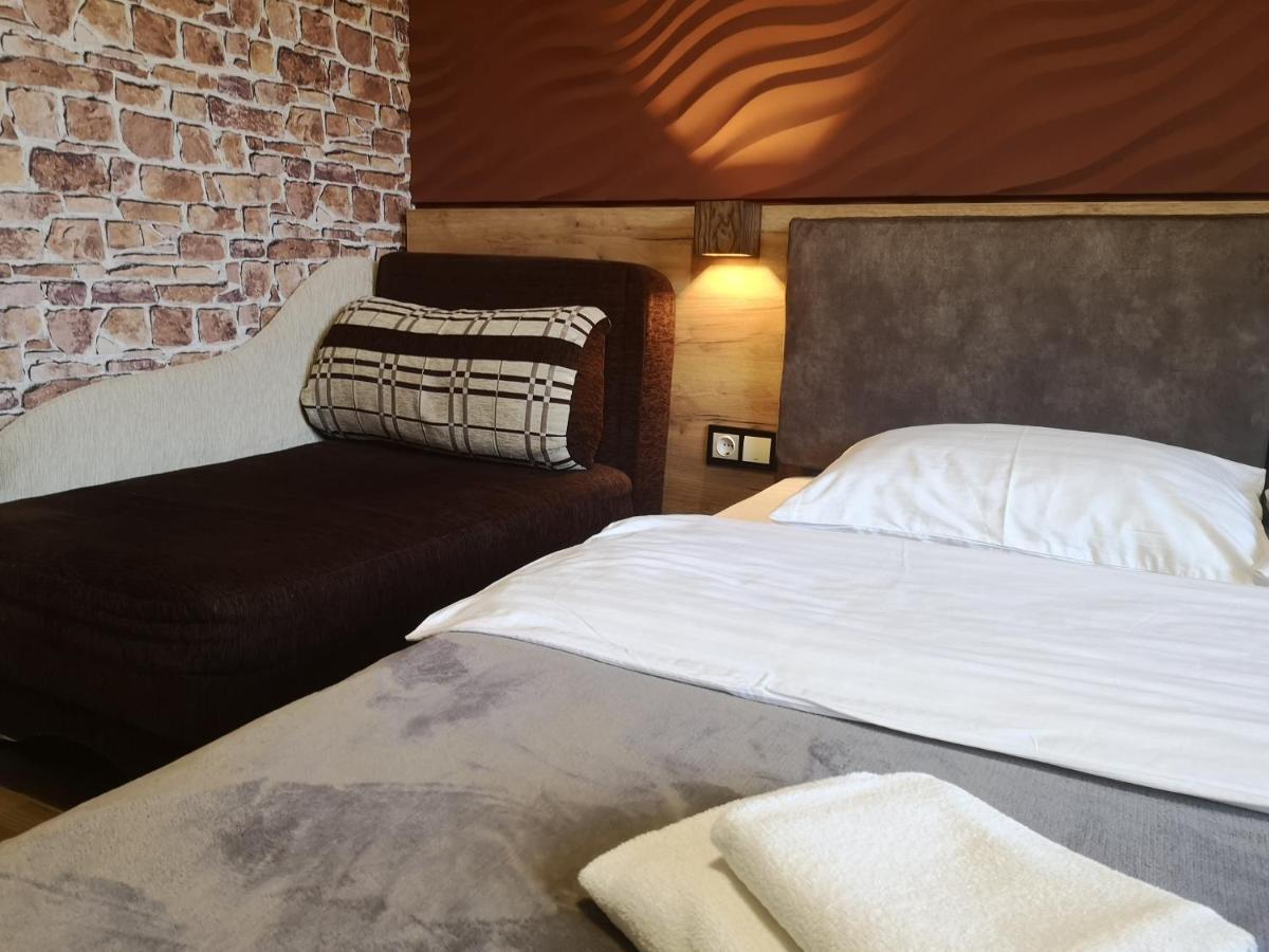 Hotel Bereg บูโคเวล ภายนอก รูปภาพ