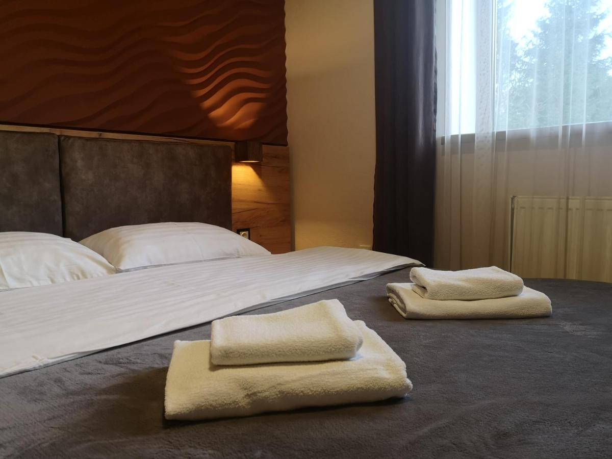 Hotel Bereg บูโคเวล ภายนอก รูปภาพ